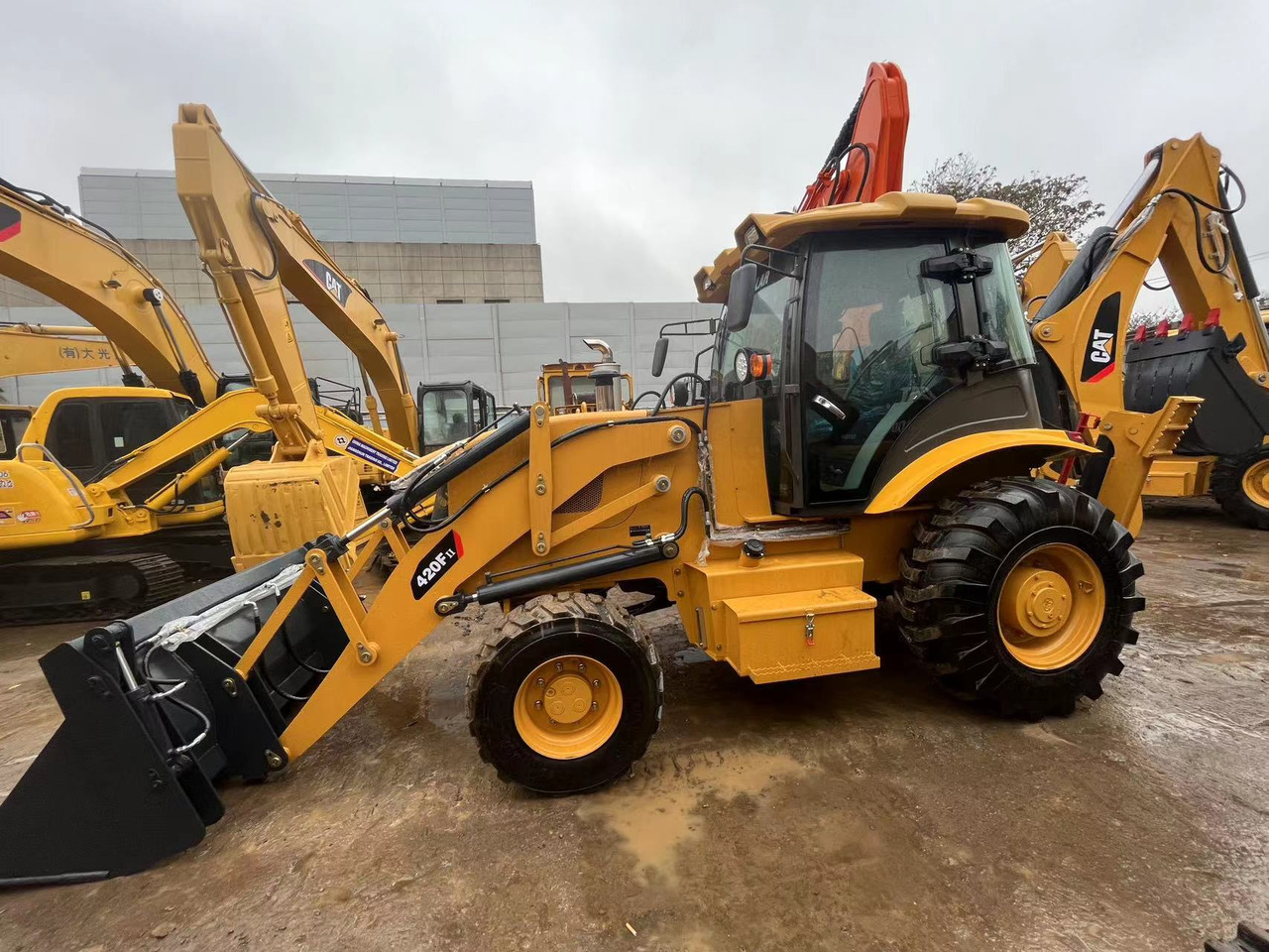Caterpillar 420F Backhoe CAT 420F2 New Backhoe Loaders JCB 3CX 4CX retroexcavadora - Traktorgraver: bilde 1 Caterpillar 420F Backhoe CAT 420F2 New Backhoe Loaders JCB 3CX 4CX retroexcavadora - Traktorgraver: bilde 1