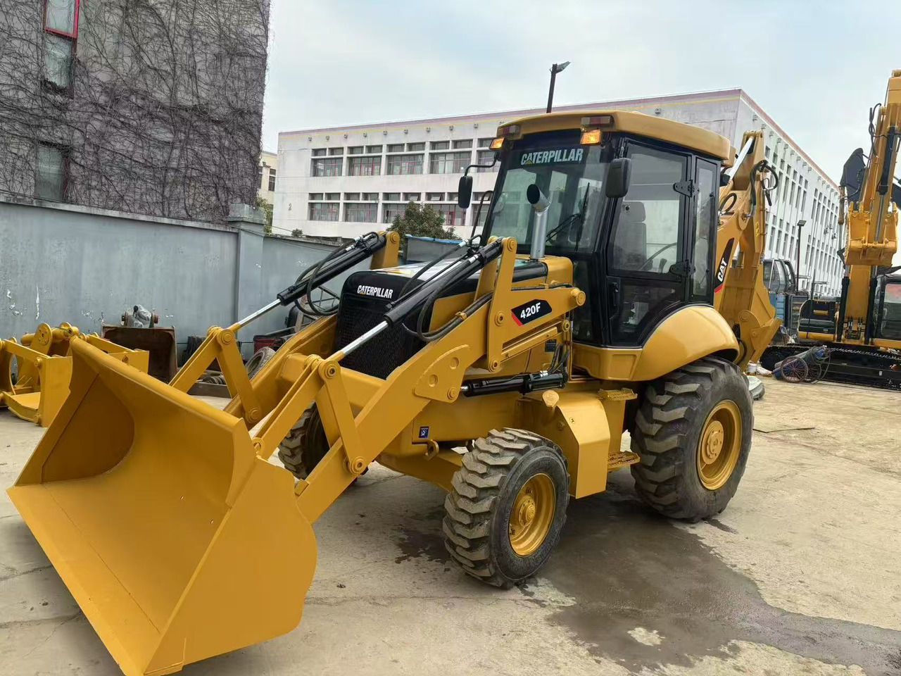 Caterpillar retroexcavadora 420 Backhoe Loader CAT 420 420F 420F2 jcb 3cx 4cx in New Condition in Low Price - Traktorgraver: bilde 2 Caterpillar retroexcavadora 420 Backhoe Loader CAT 420 420F 420F2 jcb 3cx 4cx in New Condition in Low Price - Traktorgraver: bilde 2