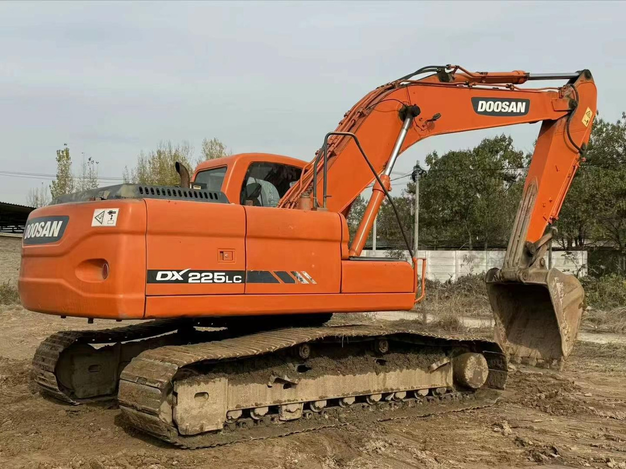 Doosan Used Excavator 225 DX225 DX300 DH150 DX300 DX420 DX520 for Sale - Beltegraver: bilde 1 Doosan Used Excavator 225 DX225 DX300 DH150 DX300 DX420 DX520 for Sale - Beltegraver: bilde 1