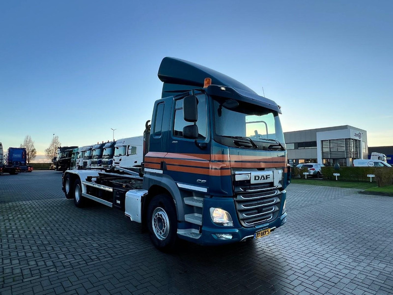 DAF CF85 6x2 containersysteem Only 350.000km / HIAB XR 26S Haakarmsyteem - Krokbil: bilde 3 DAF CF85 6x2 containersysteem Only 350.000km / HIAB XR 26S Haakarmsyteem - Krokbil: bilde 3