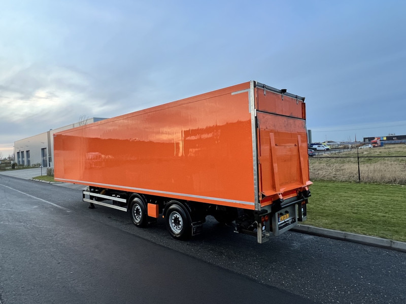 Krone 2- Assige Koeltrailer Carrier / laadklep / stuuras tridec - Kjølesemi: bilde 3 Krone 2- Assige Koeltrailer Carrier / laadklep / stuuras tridec - Kjølesemi: bilde 3