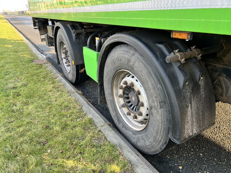 Krone 2- Assige Koeltrailer Carrier vector 1550 / laadklep / stuuras - Kjølesemi: bilde 5 Krone 2- Assige Koeltrailer Carrier vector 1550 / laadklep / stuuras - Kjølesemi: bilde 5