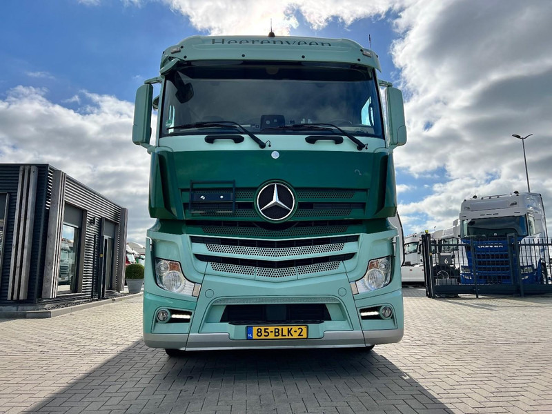 Mercedes-Benz Actros 2745 6x2 bakwagen Schuifzeilen - Kapellbil: bilde 2 Mercedes-Benz Actros 2745 6x2 bakwagen Schuifzeilen - Kapellbil: bilde 2