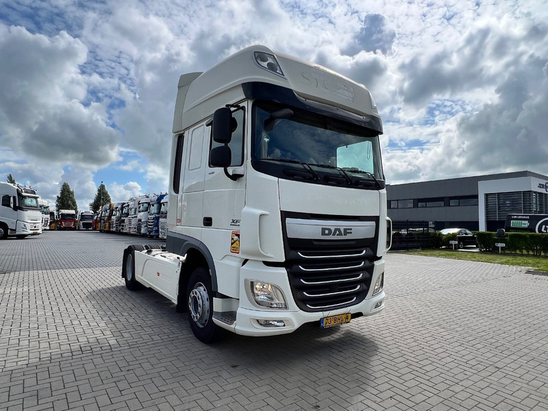 DAF XF 460 4x2 Trekker SSC / 2x Tank / full spoiler - Trekkvogn: bilde 4 DAF XF 460 4x2 Trekker SSC / 2x Tank / full spoiler - Trekkvogn: bilde 4