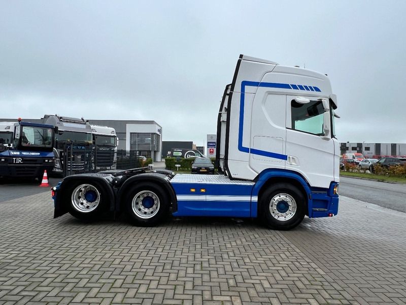 Scania R500 NGS 6x2 Trekker WB 2.95 / Retarder / 2x Tank / Special interior - Trekkvogn: bilde 4 Scania R500 NGS 6x2 Trekker WB 2.95 / Retarder / 2x Tank / Special interior - Trekkvogn: bilde 4