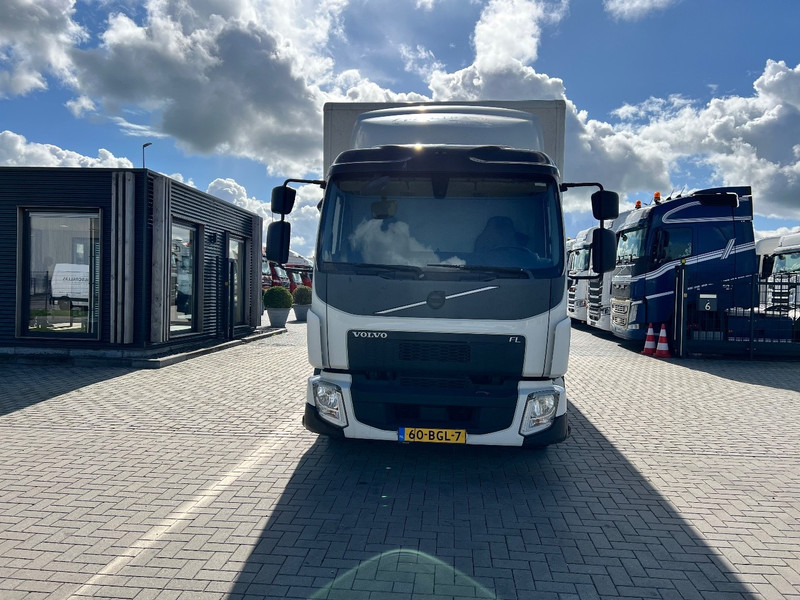 Volvo FL 210 4x2 bakwagen Dhollandia 1500kg / - Skapbil: bilde 2 Volvo FL 210 4x2 bakwagen Dhollandia 1500kg / - Skapbil: bilde 2