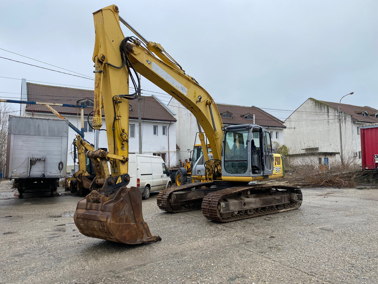 New Holland Kobelco E 215 22 T Klima - Beltegraver: bilde 1 New Holland Kobelco E 215 22 T Klima - Beltegraver: bilde 1