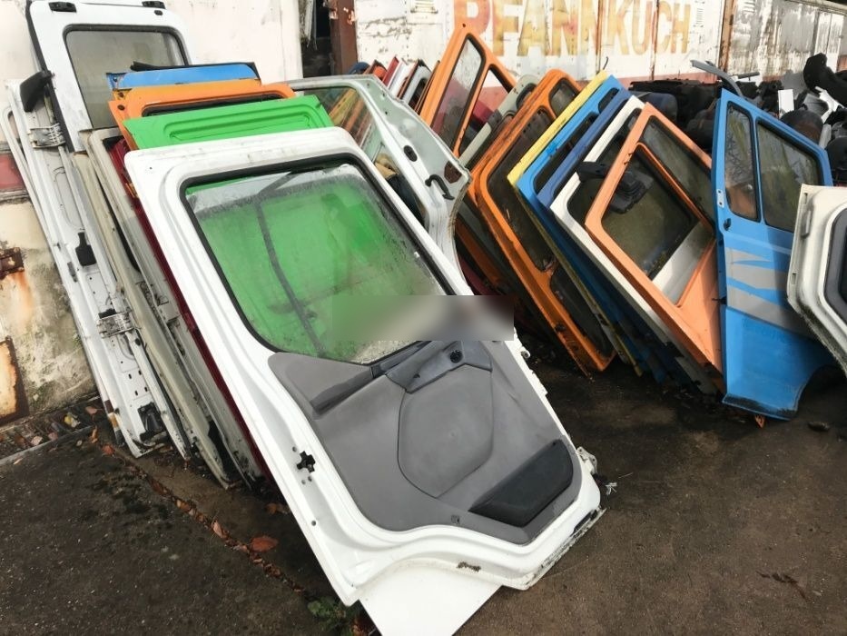 Usi cabina camion din dezmembrari - Dør og deler for Lastebil: bilde 2 Usi cabina camion din dezmembrari - Dør og deler for Lastebil: bilde 2