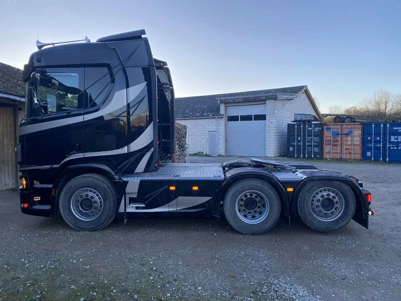 Scania R560 560R super 6x2*4 rearsteering. Hydr. system Air / Air suspension - Trekkvogn: bilde 4 Scania R560 560R super 6x2*4 rearsteering. Hydr. system Air / Air suspension - Trekkvogn: bilde 4