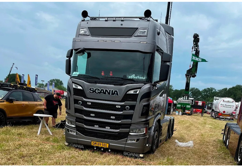 Scania R660 V8 NGS Show Truck . Speciel Interior. Air / Air suspension. Hydr. system - Trekkvogn: bilde 2 Scania R660 V8 NGS Show Truck . Speciel Interior. Air / Air suspension. Hydr. system - Trekkvogn: bilde 2