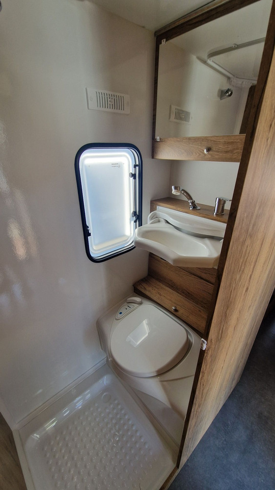 N-LAZUR Niewiadów Nowa Przyczepa Kempingowa dla 4 osób z Łazienką - Campingvogn: bilde 4 N-LAZUR Niewiadów Nowa Przyczepa Kempingowa dla 4 osób z Łazienką - Campingvogn: bilde 4