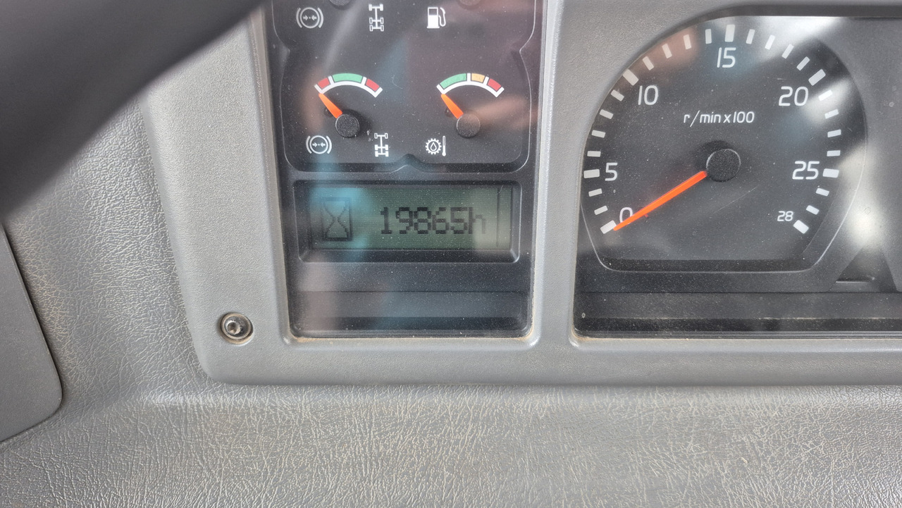 Rammestyrt dumper VOLVO A25D: bilde 12