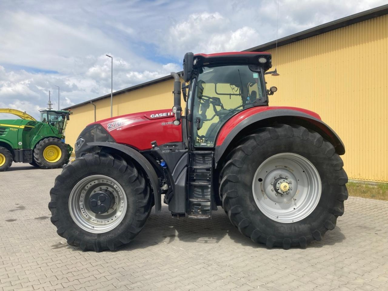Case-IH OPTUM 270 CVX RTK - Traktor: bilde 2 Case-IH OPTUM 270 CVX RTK - Traktor: bilde 2