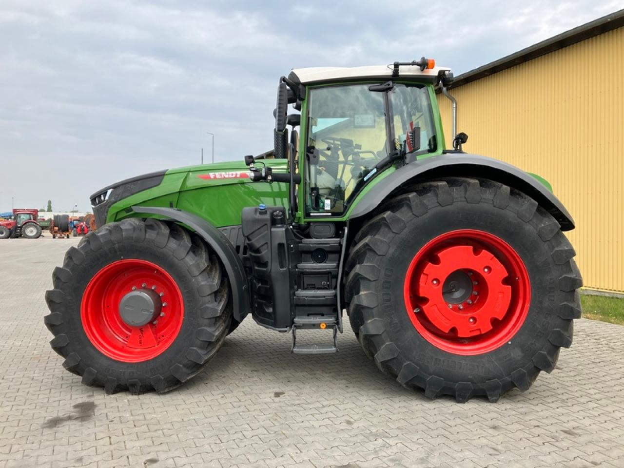 Fendt VARIO 1050 - Traktor: bilde 2 Fendt VARIO 1050 - Traktor: bilde 2