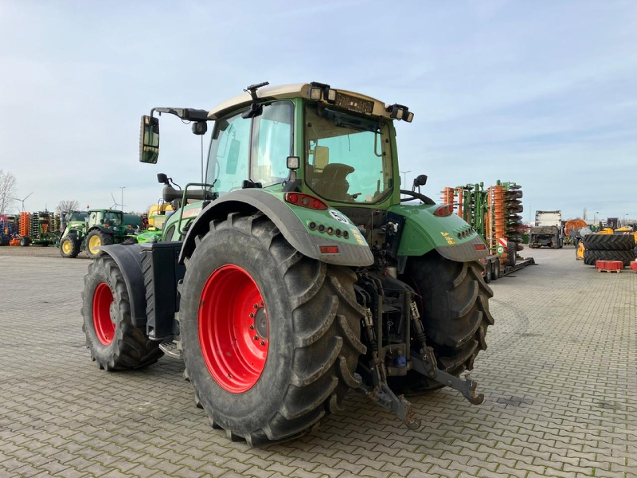 Fendt VARIO 718 S4 - Traktor: bilde 2 Fendt VARIO 718 S4 - Traktor: bilde 2