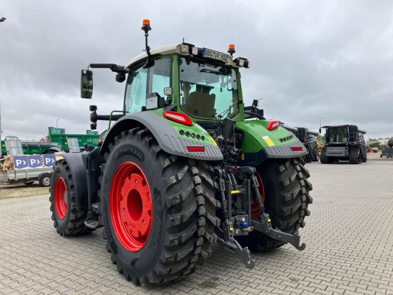 Fendt VARIO 728 GEN 7 PROFI+ RTK - Traktor: bilde 3 Fendt VARIO 728 GEN 7 PROFI+ RTK - Traktor: bilde 3