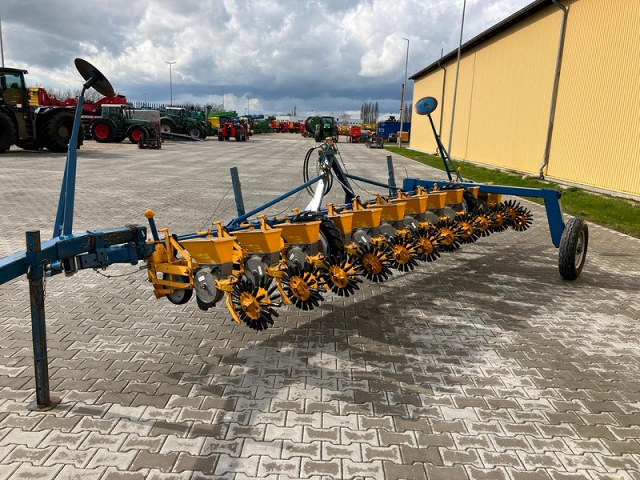 Kleine RÜBENDRILLMASCHINE KLEINE UNICORN - Ettkorn såmaskin: bilde 2 Kleine RÜBENDRILLMASCHINE KLEINE UNICORN - Ettkorn såmaskin: bilde 2