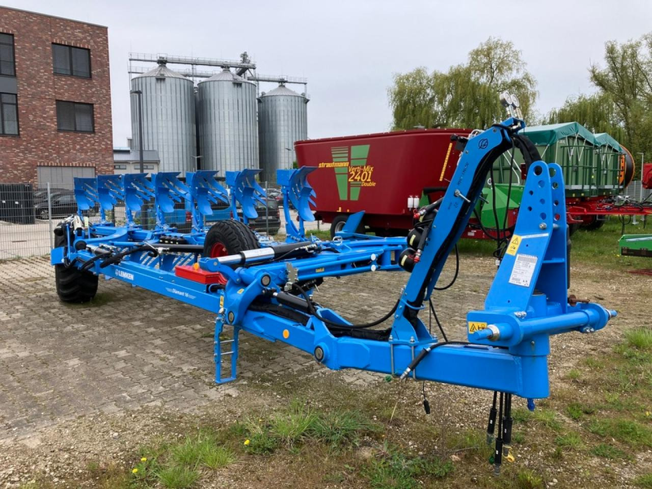 Lemken DIAMANT 16 V OFF+ONLAND - Plog: bilde 2 Lemken DIAMANT 16 V OFF+ONLAND - Plog: bilde 2