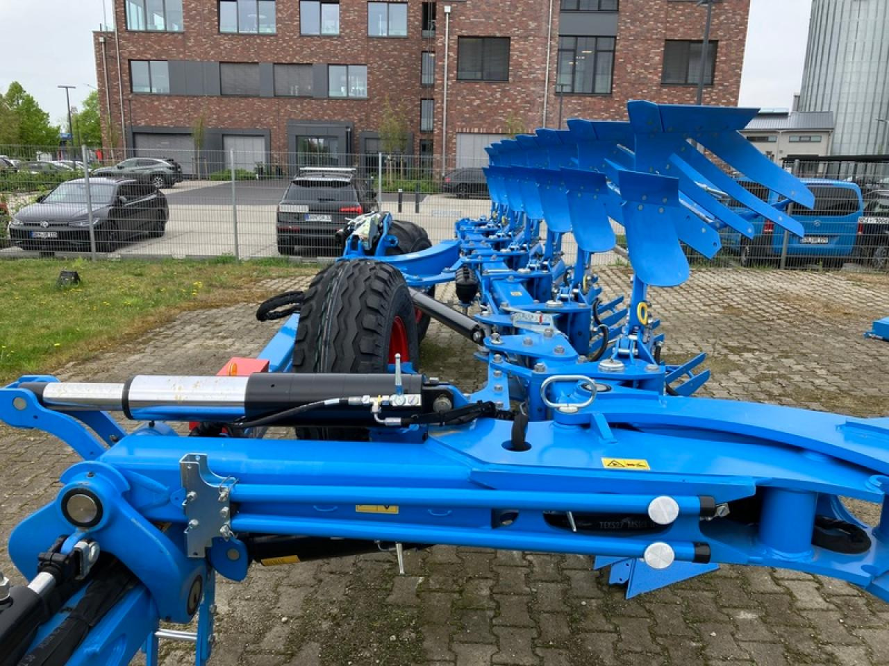 Lemken DIAMANT 16 V OFF+ONLAND - Plog: bilde 3 Lemken DIAMANT 16 V OFF+ONLAND - Plog: bilde 3