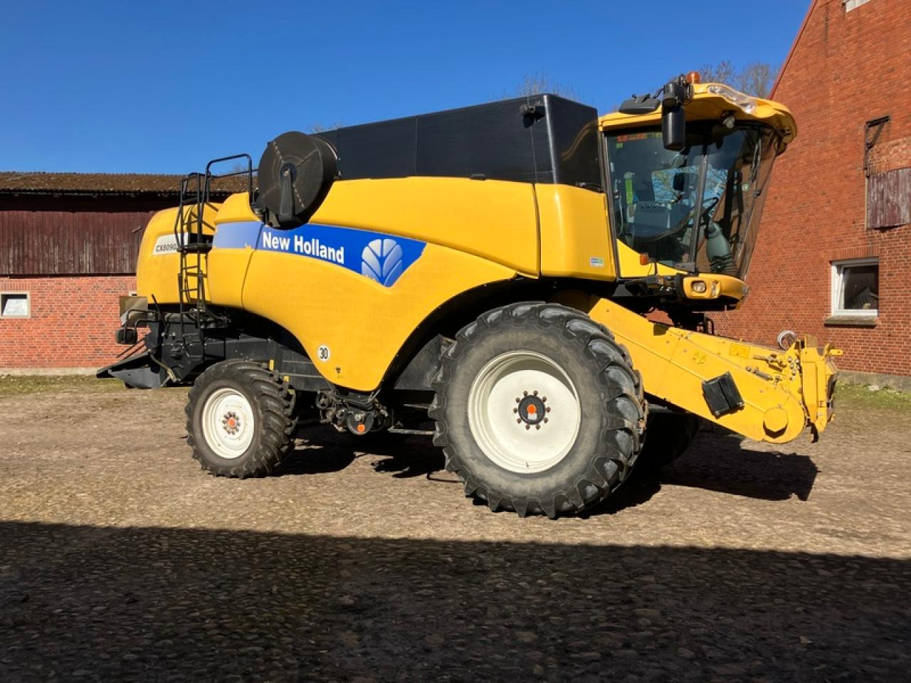 New Holland CX 8090 ALLRAD - Skurtresker: bilde 1 New Holland CX 8090 ALLRAD - Skurtresker: bilde 1