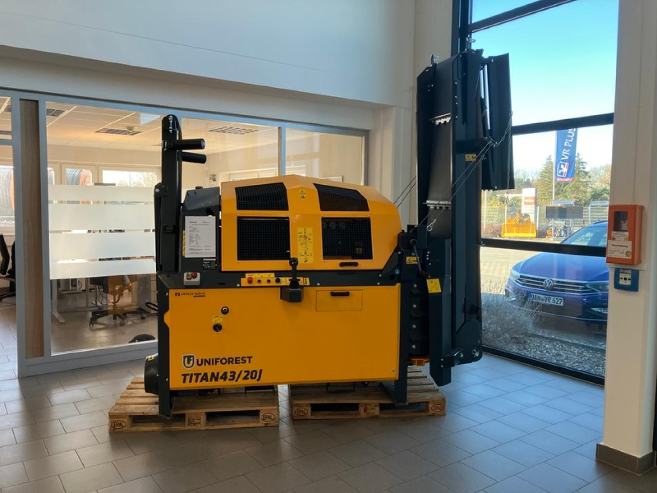 TITAN 43/20CE UNIFOREST - Skogsmaskin: bilde 2 TITAN 43/20CE UNIFOREST - Skogsmaskin: bilde 2