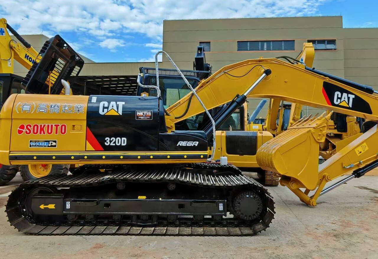 Caterpillar 330BL - Beltegraver: bilde 1 Caterpillar 330BL - Beltegraver: bilde 1