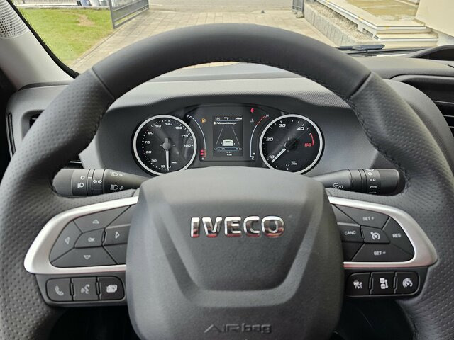 IVECO Daily 35S18HA8 3.0 Hi-Matic AHK Tachograph LED... - Varebil med skap: bilde 5 IVECO Daily 35S18HA8 3.0 Hi-Matic AHK Tachograph LED... - Varebil med skap: bilde 5