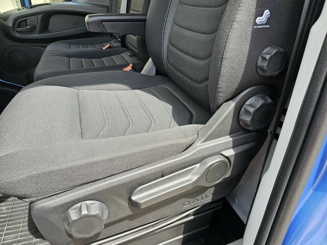 IVECO Daily 35S18HA8 3.0 Hi-Matic AHK Tachograph LED... - Varebil med skap: bilde 3 IVECO Daily 35S18HA8 3.0 Hi-Matic AHK Tachograph LED... - Varebil med skap: bilde 3