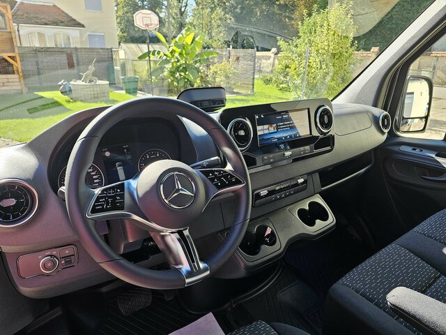 MERCEDES-BENZ Sprinter 317 CDI Kasten L2H2 AHK 3,5t MBUX10,25... - Kassebil: bilde 3 MERCEDES-BENZ Sprinter 317 CDI Kasten L2H2 AHK 3,5t MBUX10,25... - Kassebil: bilde 3