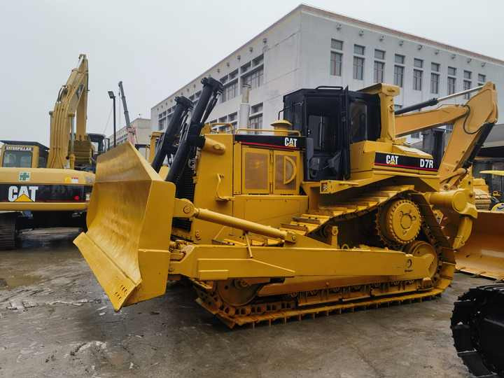 90% new Second Hand Construction Machinery Caterpillar D7R used cat d7r caterpillar bulldozer in stock - Bulldozer: bilde 3 90% new Second Hand Construction Machinery Caterpillar D7R used cat d7r caterpillar bulldozer in stock - Bulldozer: bilde 3