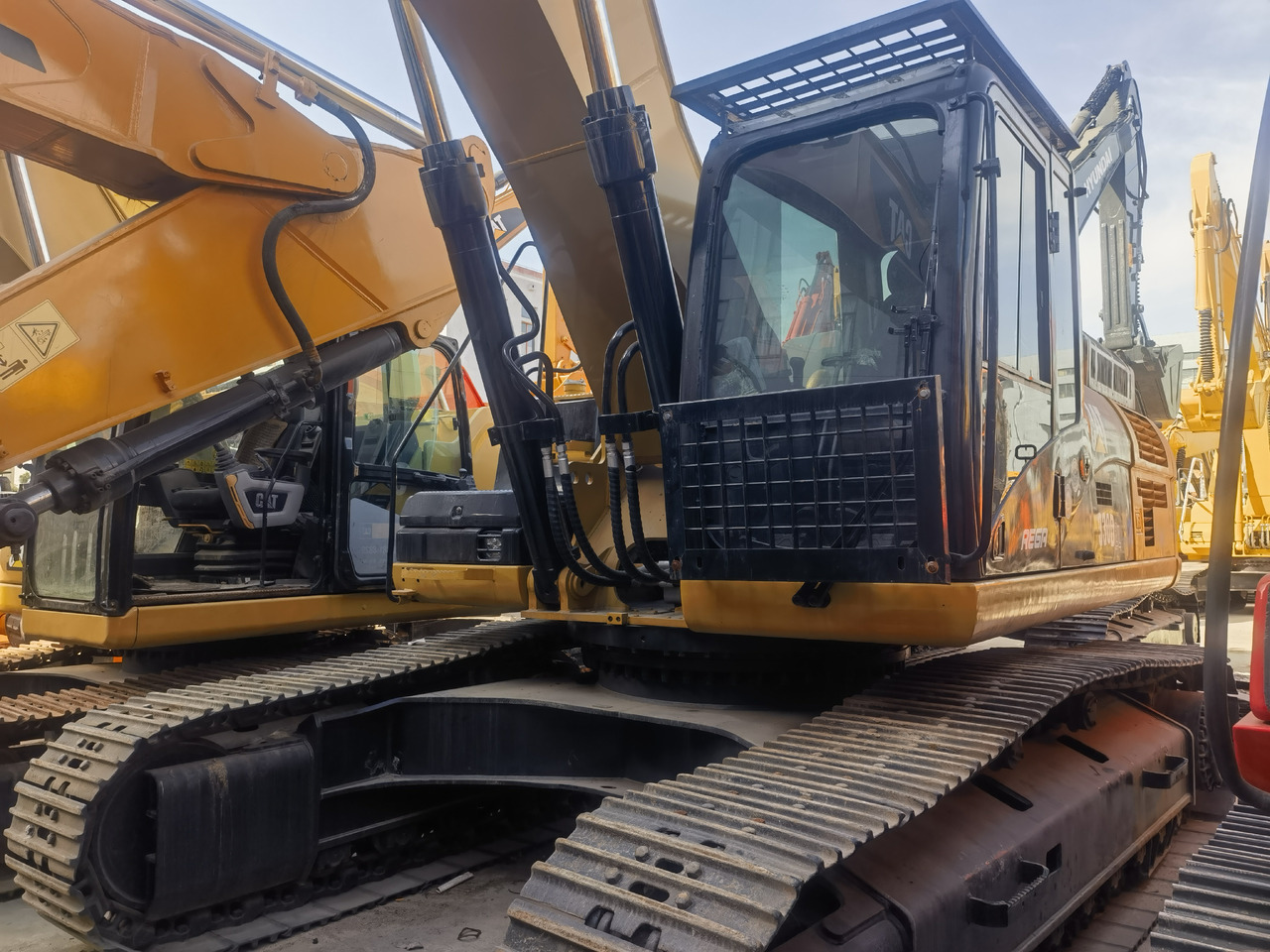 CAT 330D2L Excavator - Beltegraver: bilde 3 CAT 330D2L Excavator - Beltegraver: bilde 3