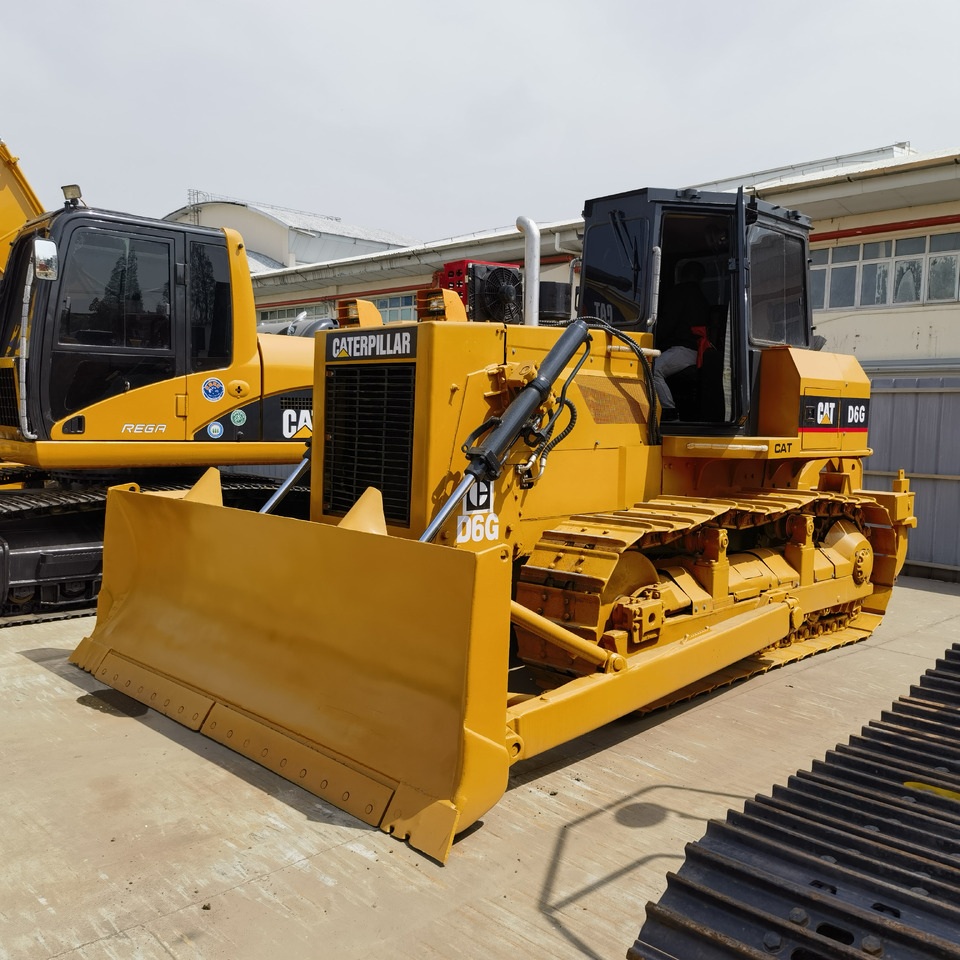 CAT D6G BullDozer - Bulldozer: bilde 1 CAT D6G BullDozer - Bulldozer: bilde 1