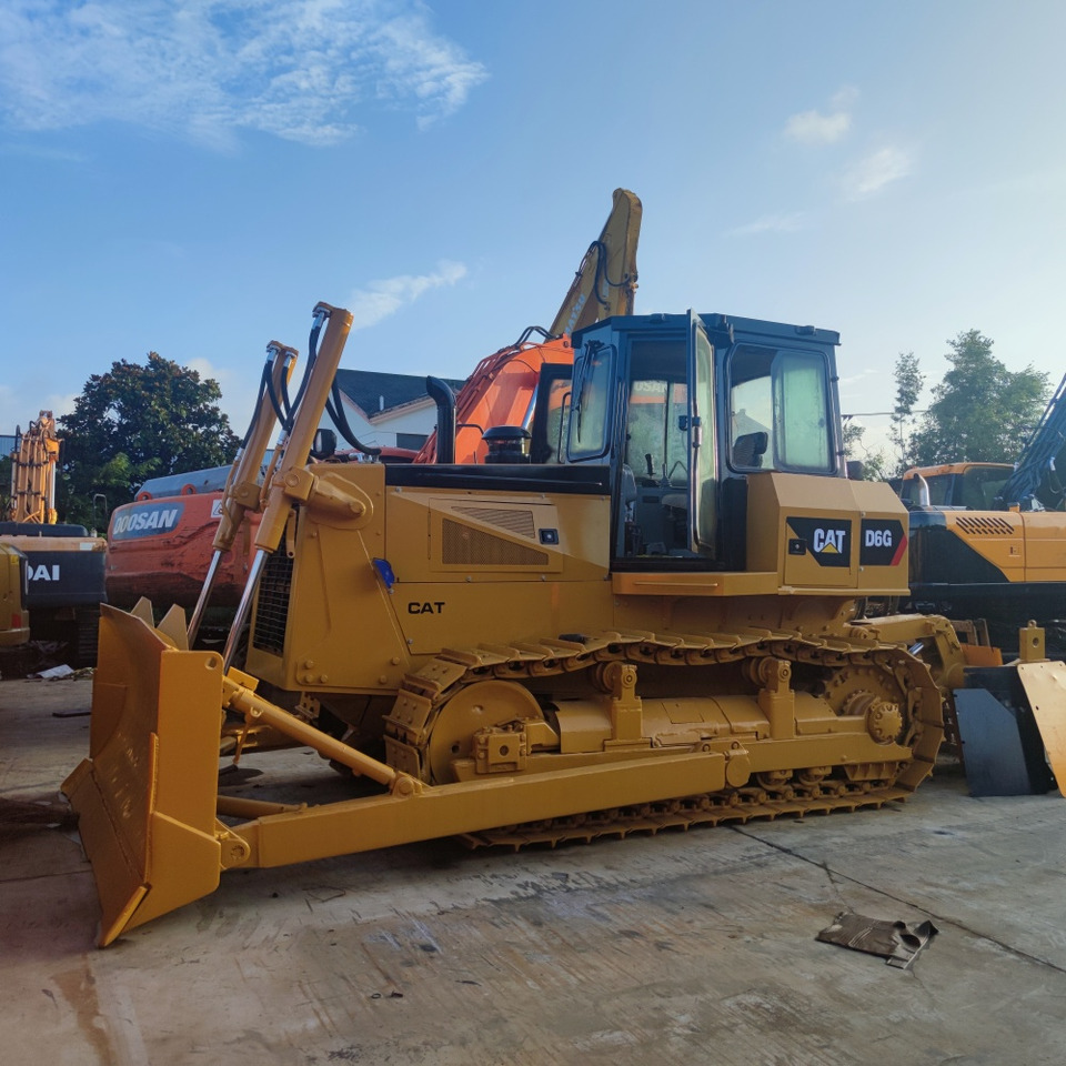 CAT D6G Bulldozer - Bulldozer: bilde 1 CAT D6G Bulldozer - Bulldozer: bilde 1