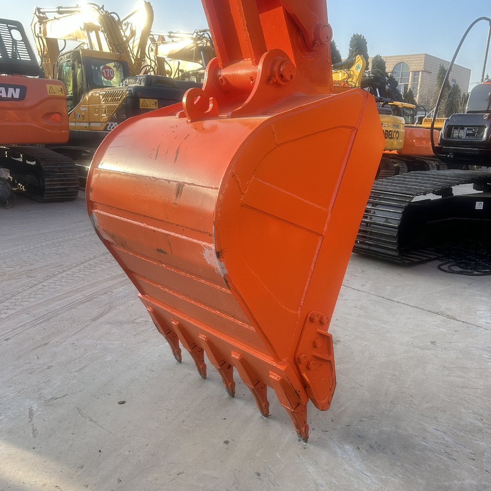 Hitachi ZX200-3 Excavator - Beltegraver: bilde 4 Hitachi ZX200-3 Excavator - Beltegraver: bilde 4