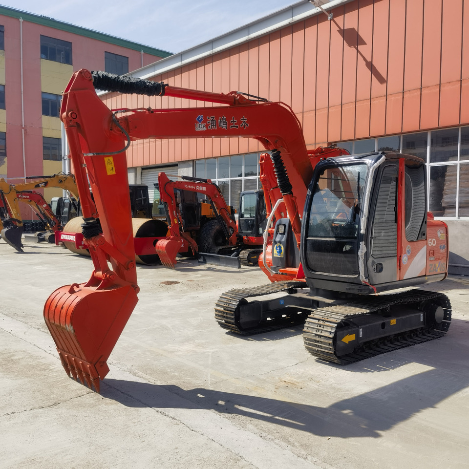Hitachi ZX60 Excavator - Beltegraver: bilde 2 Hitachi ZX60 Excavator - Beltegraver: bilde 2