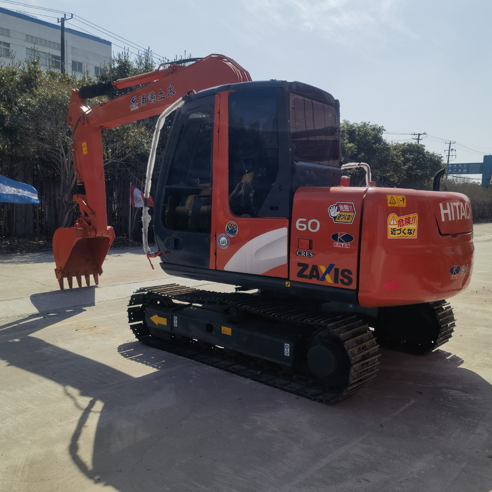 Hitachi ZX60 Excavator - Beltegraver: bilde 2 Hitachi ZX60 Excavator - Beltegraver: bilde 2