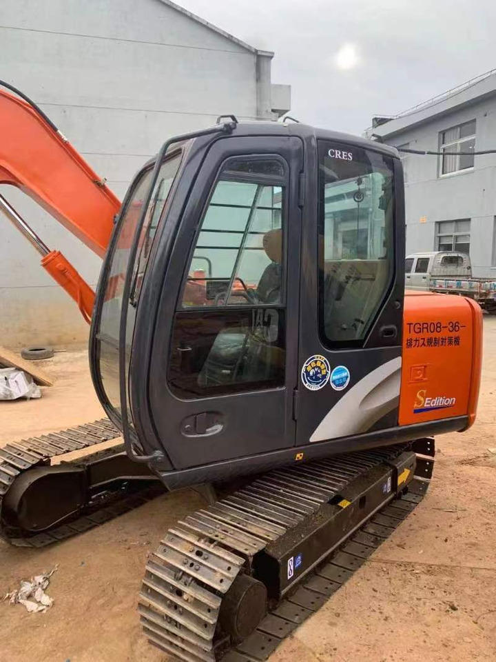 Hitachi ZX70 Excavator - Beltegraver: bilde 1 Hitachi ZX70 Excavator - Beltegraver: bilde 1
