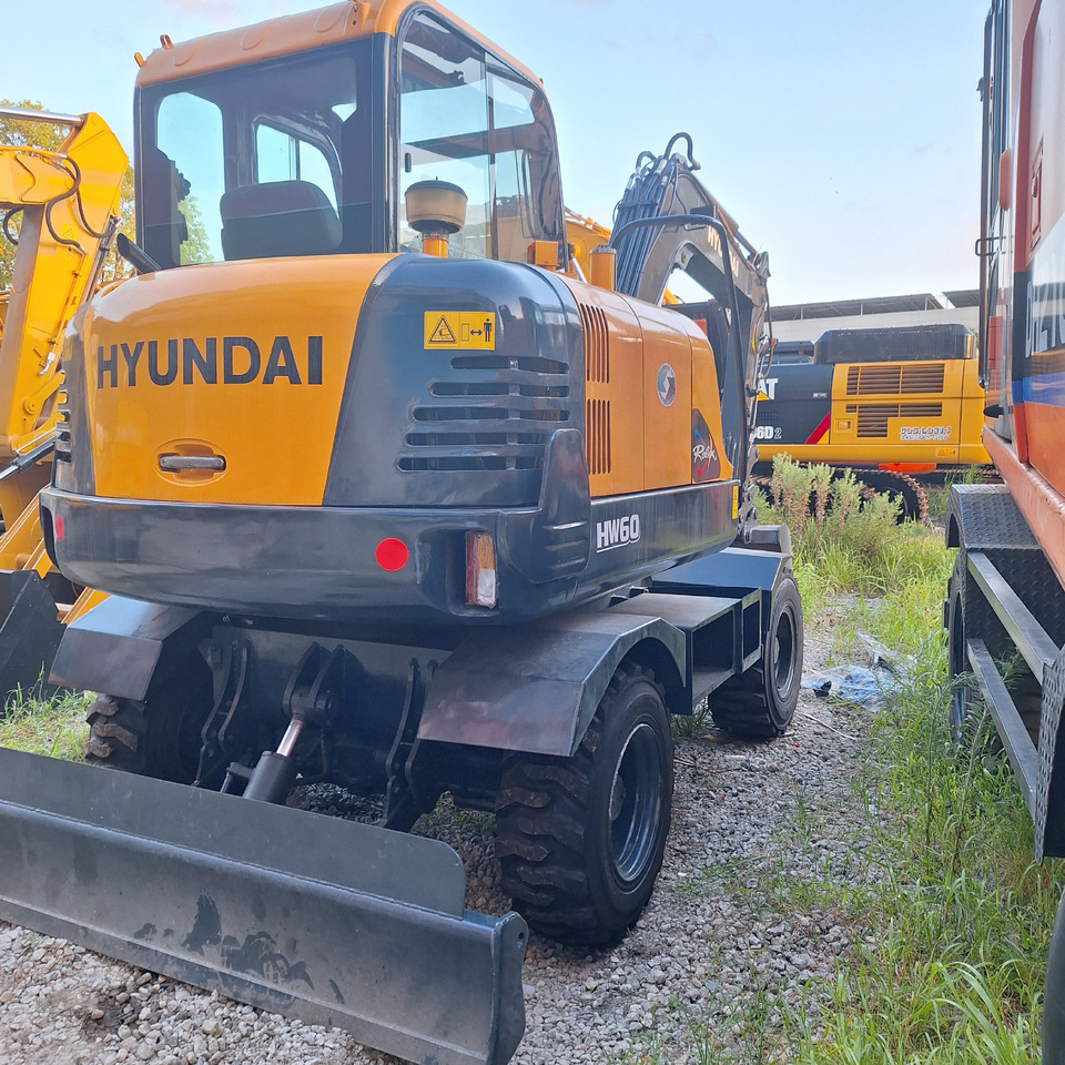 Hyundai 60vs excavator - Hjulgraver: bilde 2 Hyundai 60vs excavator - Hjulgraver: bilde 2