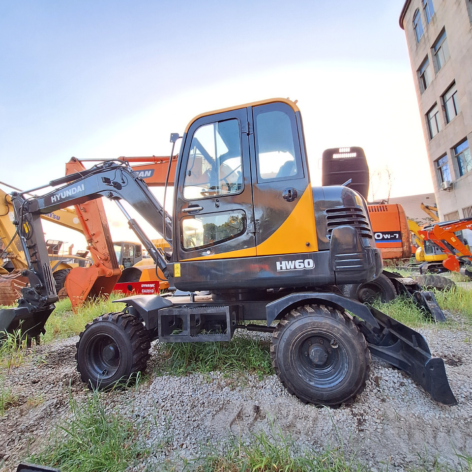 Hyundai HW60  excavator - Hjulgraver: bilde 1 Hyundai HW60  excavator - Hjulgraver: bilde 1