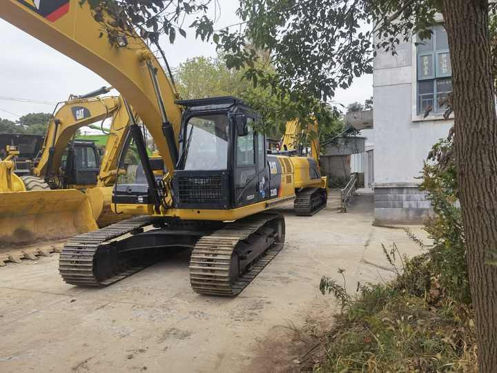 Japanese Used CAT 320 Excavator Caterpillar 20 Ton Earth-moving Machinery Cheap Used CAT320D CAT320D2 Excavator for Sale - Gravemaskin: bilde 4 Japanese Used CAT 320 Excavator Caterpillar 20 Ton Earth-moving Machinery Cheap Used CAT320D CAT320D2 Excavator for Sale - Gravemaskin: bilde 4