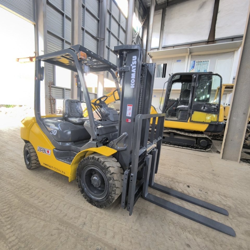Komatsu FD30 Forklift - Dieseltruck: bilde 2 Komatsu FD30 Forklift - Dieseltruck: bilde 2