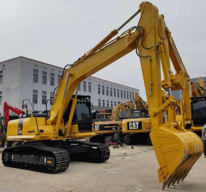 Komatsu PC 220-8 Excavator - Beltegraver: bilde 3 Komatsu PC 220-8 Excavator - Beltegraver: bilde 3