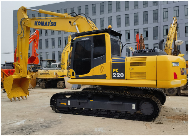 Komatsu PC 220-8 Excavator - Beltegraver: bilde 2 Komatsu PC 220-8 Excavator - Beltegraver: bilde 2