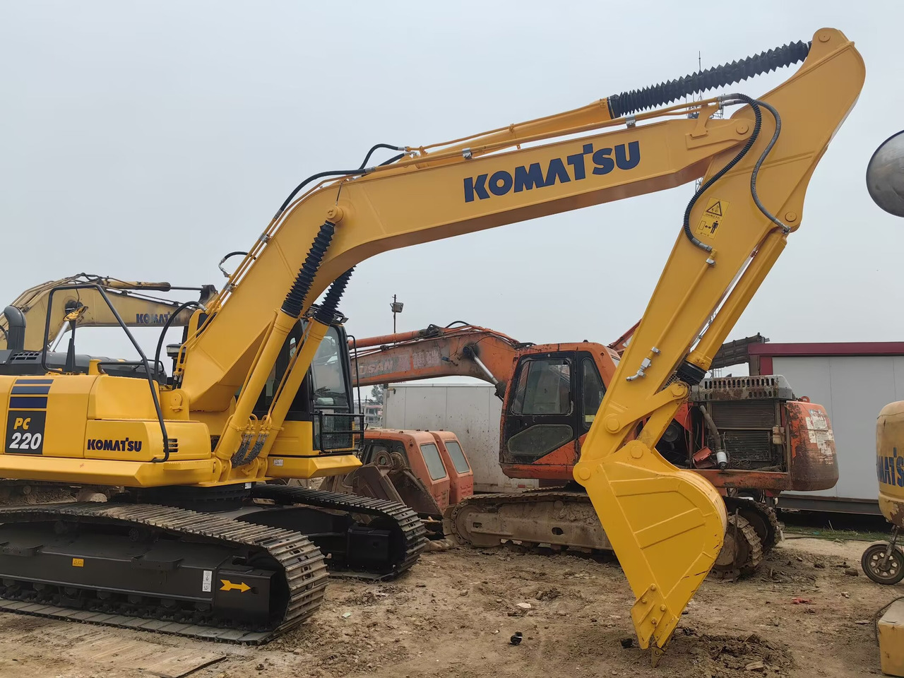 Komatsu PC 220-8 Excavator - Beltegraver: bilde 4 Komatsu PC 220-8 Excavator - Beltegraver: bilde 4
