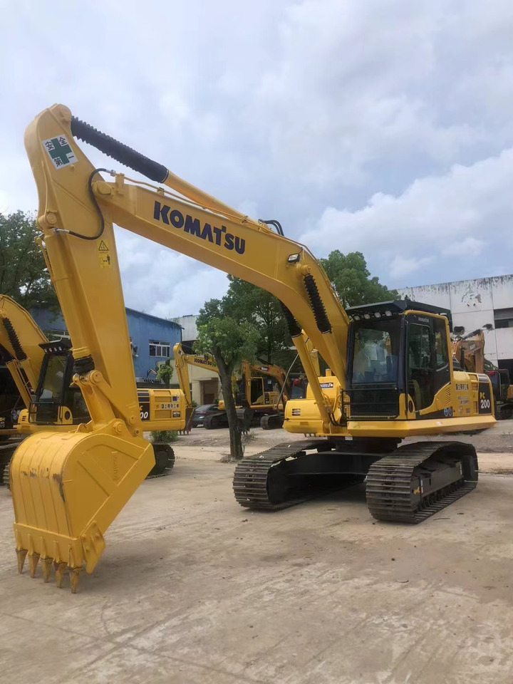 Komatsu PC200-8 Excavator - Beltegraver: bilde 4 Komatsu PC200-8 Excavator - Beltegraver: bilde 4
