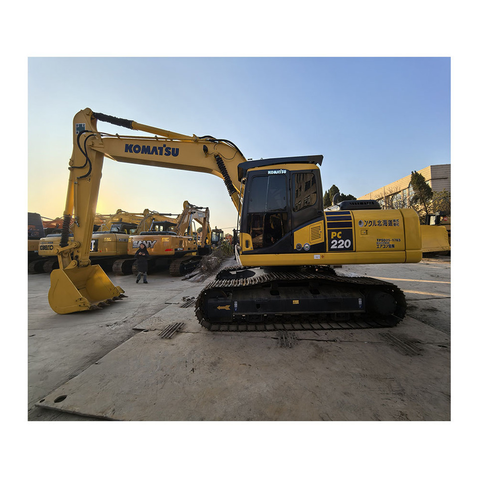 Komatsu PC220-7 - Beltegraver: bilde 3 Komatsu PC220-7 - Beltegraver: bilde 3