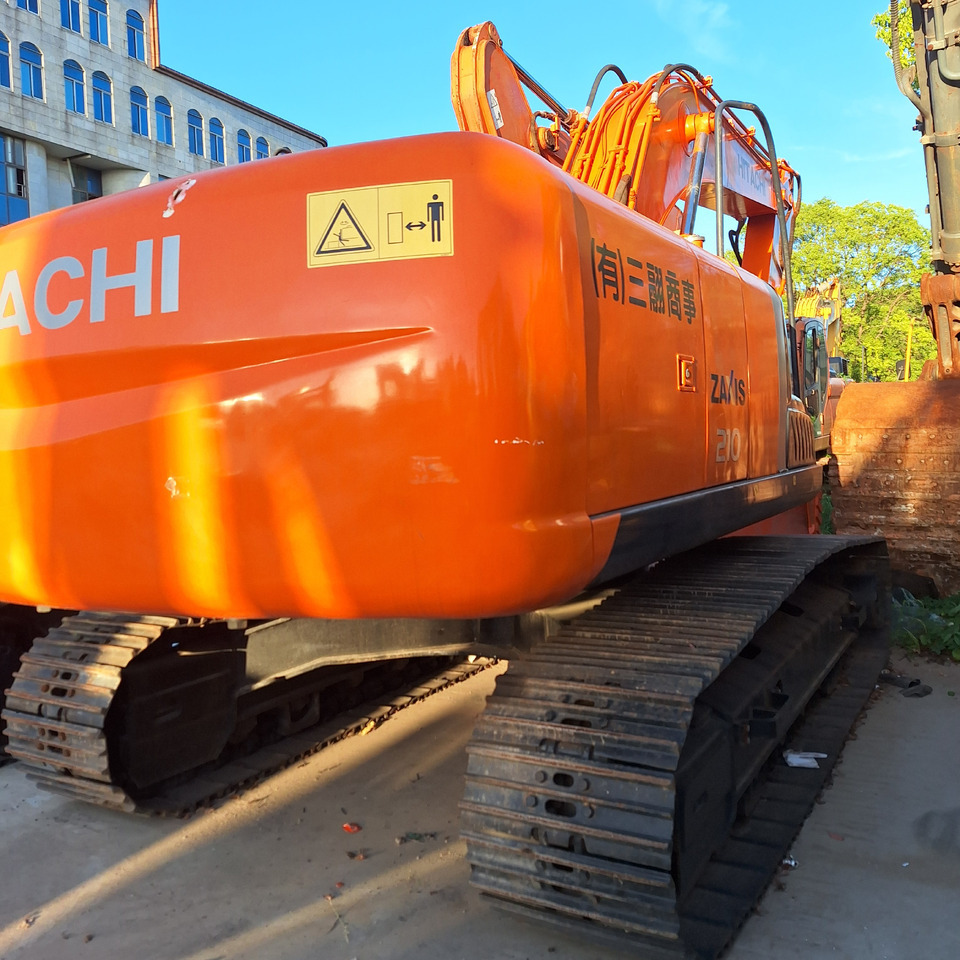 Second hand Hitachi ZX210 excavator - Gravemaskin: bilde 2 Second hand Hitachi ZX210 excavator - Gravemaskin: bilde 2