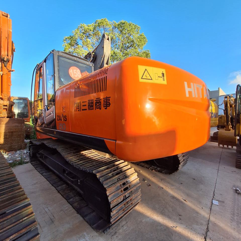 Second hand Hitachi ZX210 excavator - Gravemaskin: bilde 1 Second hand Hitachi ZX210 excavator - Gravemaskin: bilde 1