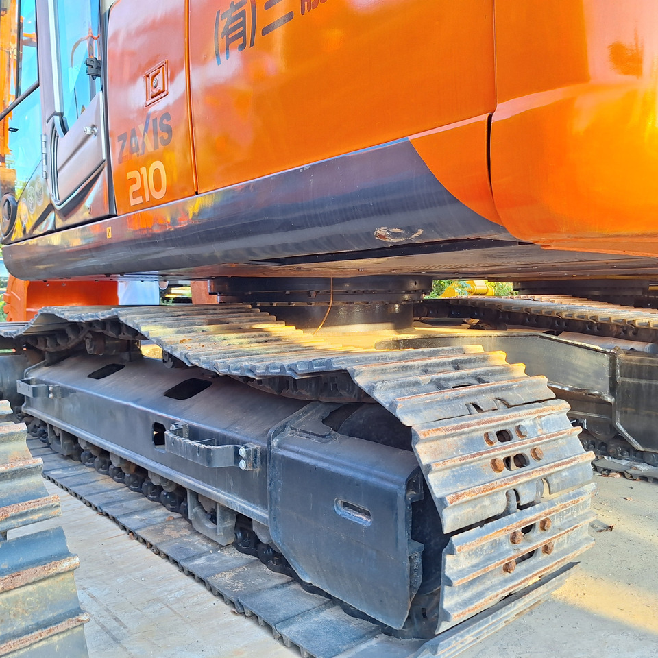Second hand Hitachi ZX210 excavator - Gravemaskin: bilde 4 Second hand Hitachi ZX210 excavator - Gravemaskin: bilde 4