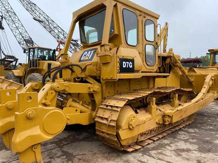 Fast delivery and low working conditions Used CAT bulldozer D7G Second-hand Caterpillar Bulldozer D7G in stock - Bulldozer: bilde 4 Fast delivery and low working conditions Used CAT bulldozer D7G Second-hand Caterpillar Bulldozer D7G in stock - Bulldozer: bilde 4